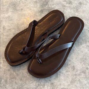 Women’s Brown Leather Flip Flops
